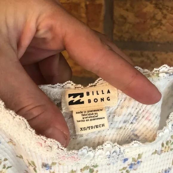 Gorgeous Billabong Tank xs - Picture 2 of 2